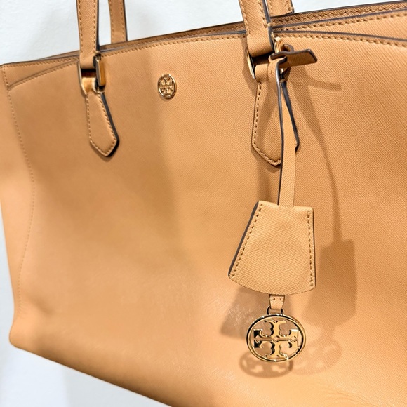 Tory Burch Robinson Saffiano Large Tote Bag Purse Tan - Picture 7 of 16